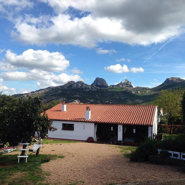 B&B La Tasgia Aggius Εξωτερικό φωτογραφία