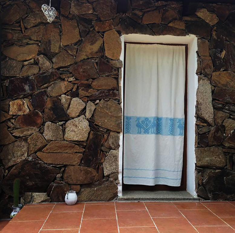B&B La Tasgia Aggius Εξωτερικό φωτογραφία