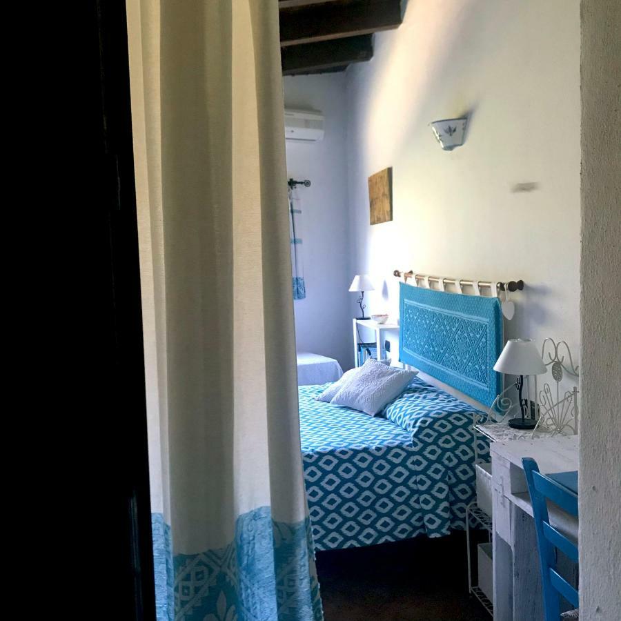 B&B La Tasgia Aggius Εξωτερικό φωτογραφία